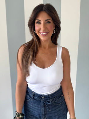 white tank top, sleeveless top