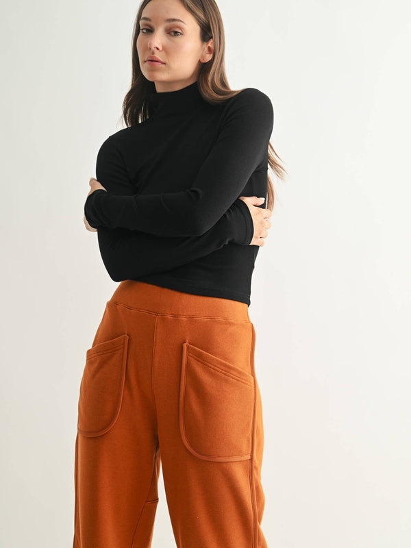 Essential Turtleneck - Black