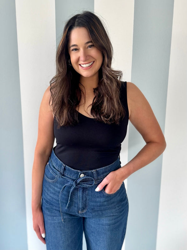 black tank top, sleeveless top