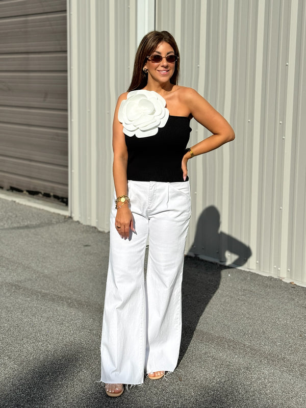 Black tank top with Big 3D Floral statement piece, Summer outfit, Brunch outfit, Brunch statement outfit