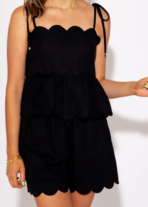 Scalloped Sweet Edge Short