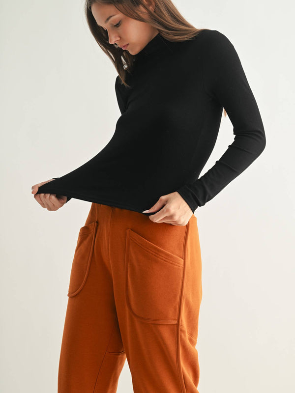 Essential Turtleneck - Black